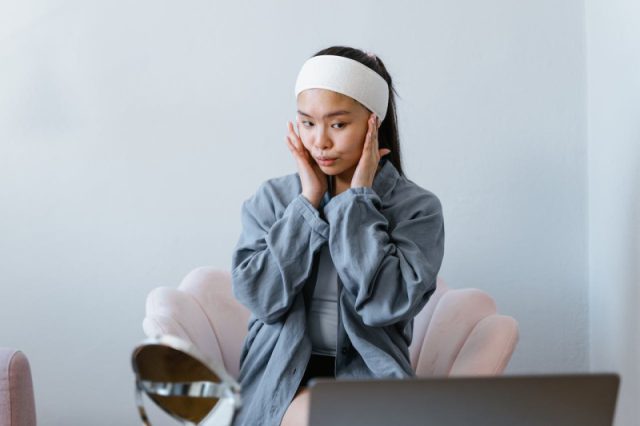 Jak spowolnić starzenie się skóry